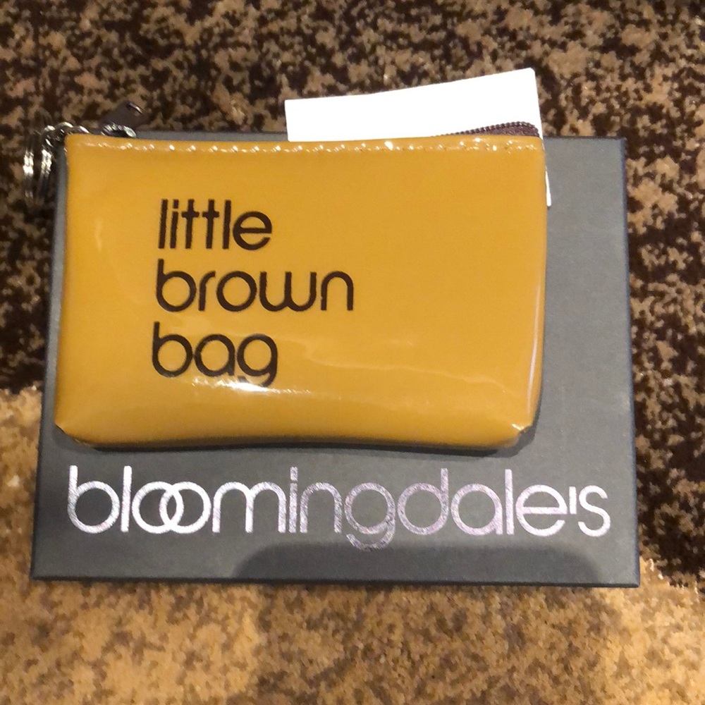 Bloomingdales key chain with credit holder - Picture 4 of 4
